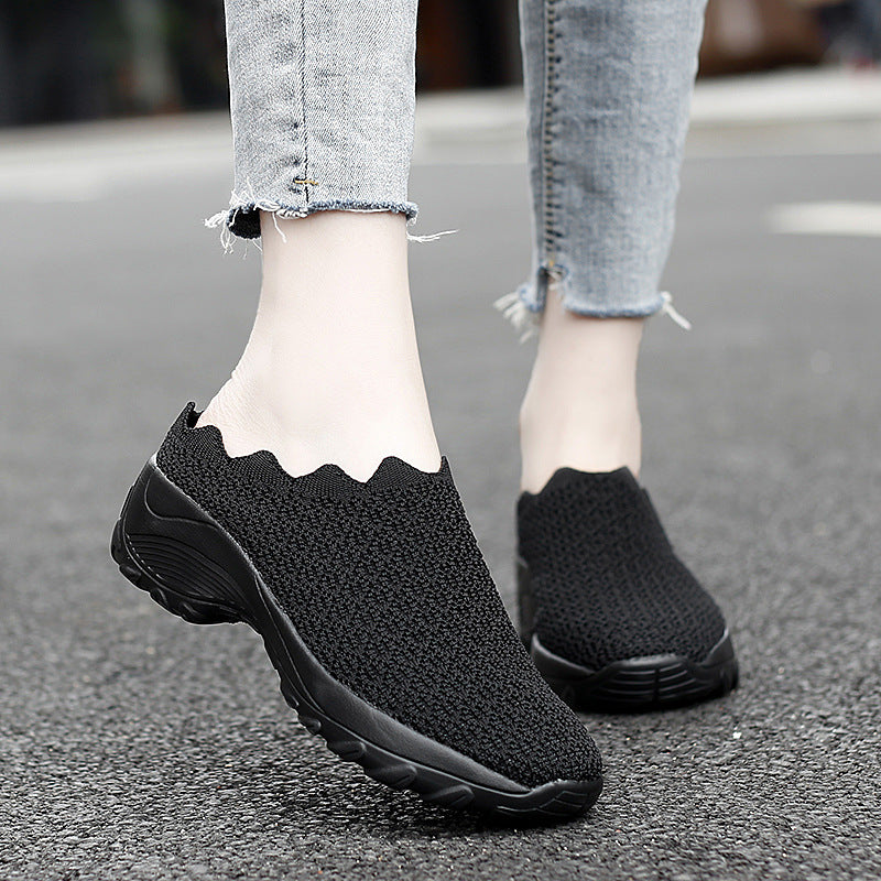 Summer Old Beijing Cloth Shoes Women Mesh Surface Breathable Mother Shoes