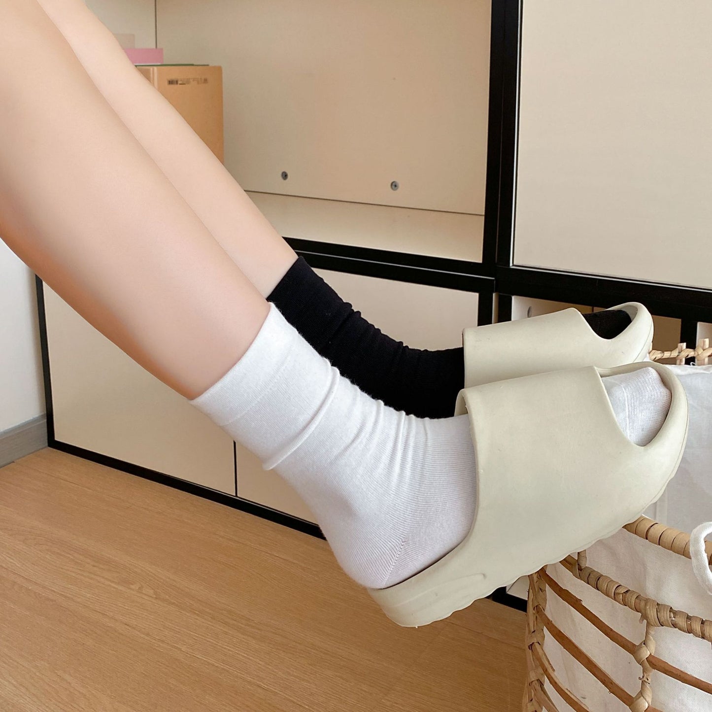 Women's Fashion Pure Cotton Mid-calf Length Socks