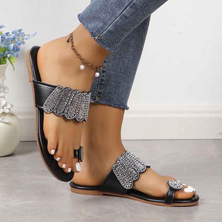 Plus Size Toe Covering Flat Slippers Flat Light Wind Sandals