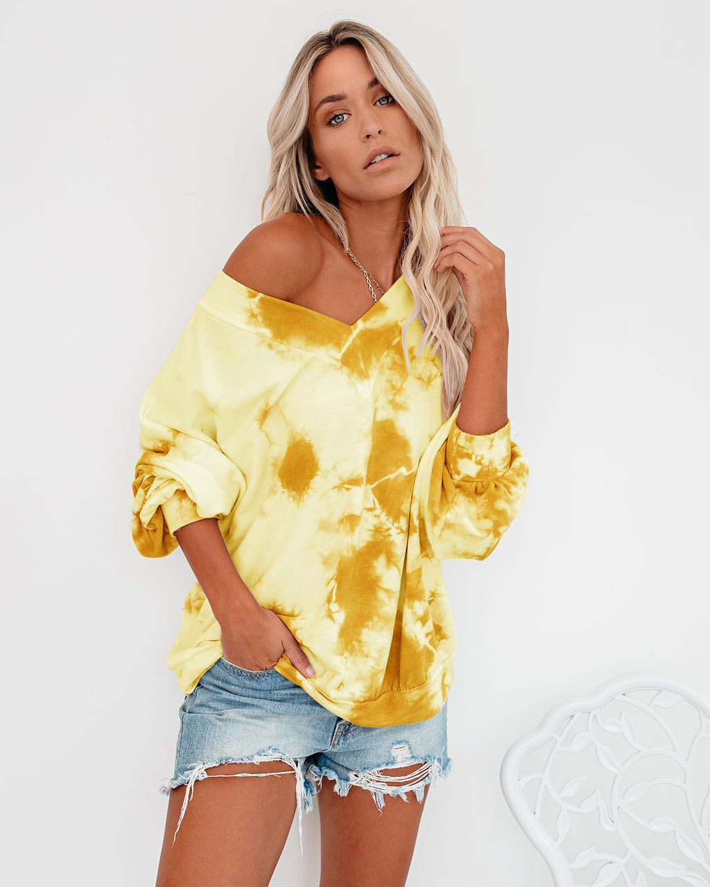 Women's V-neck Painted Floral Print Long Sleeve Pullover