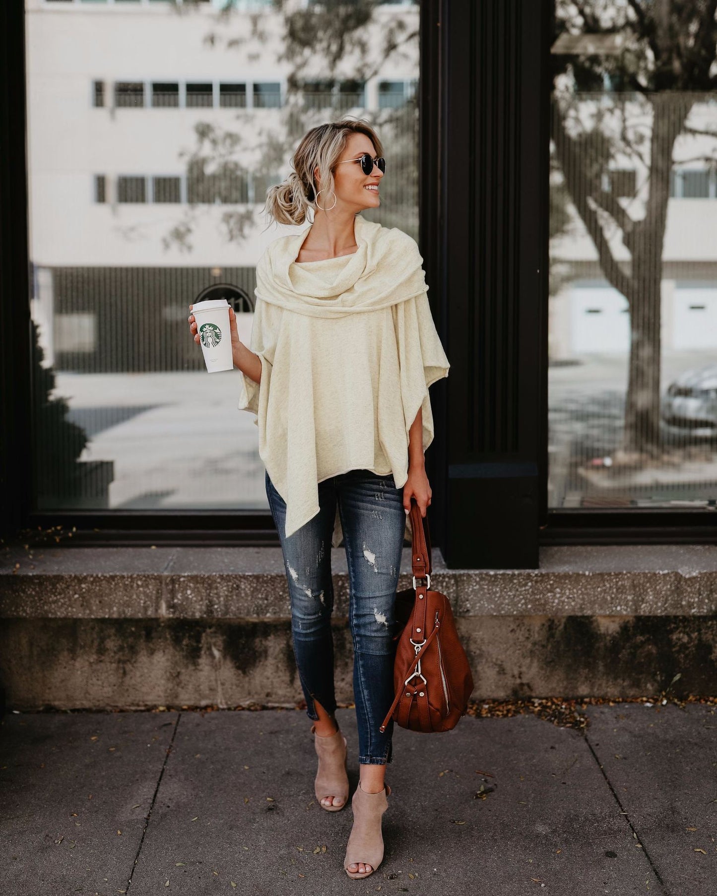 Off-the-shoulder top T-shirt