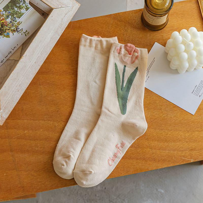 Women's Retro College Style Tulip Floral Cotton Socks