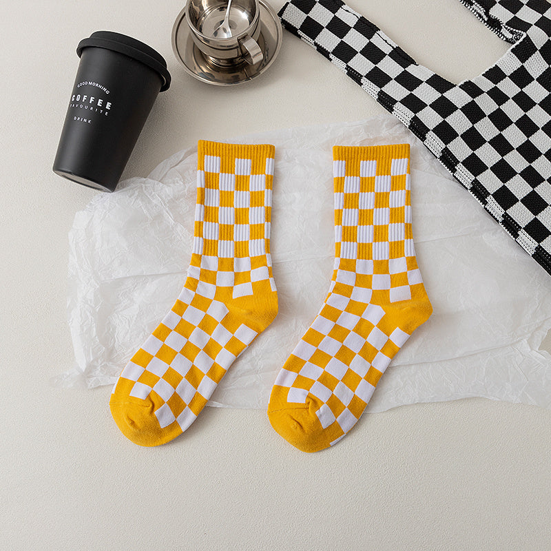 Light Cooked Mark 3 Pairs Of Checkerboard Socks Women