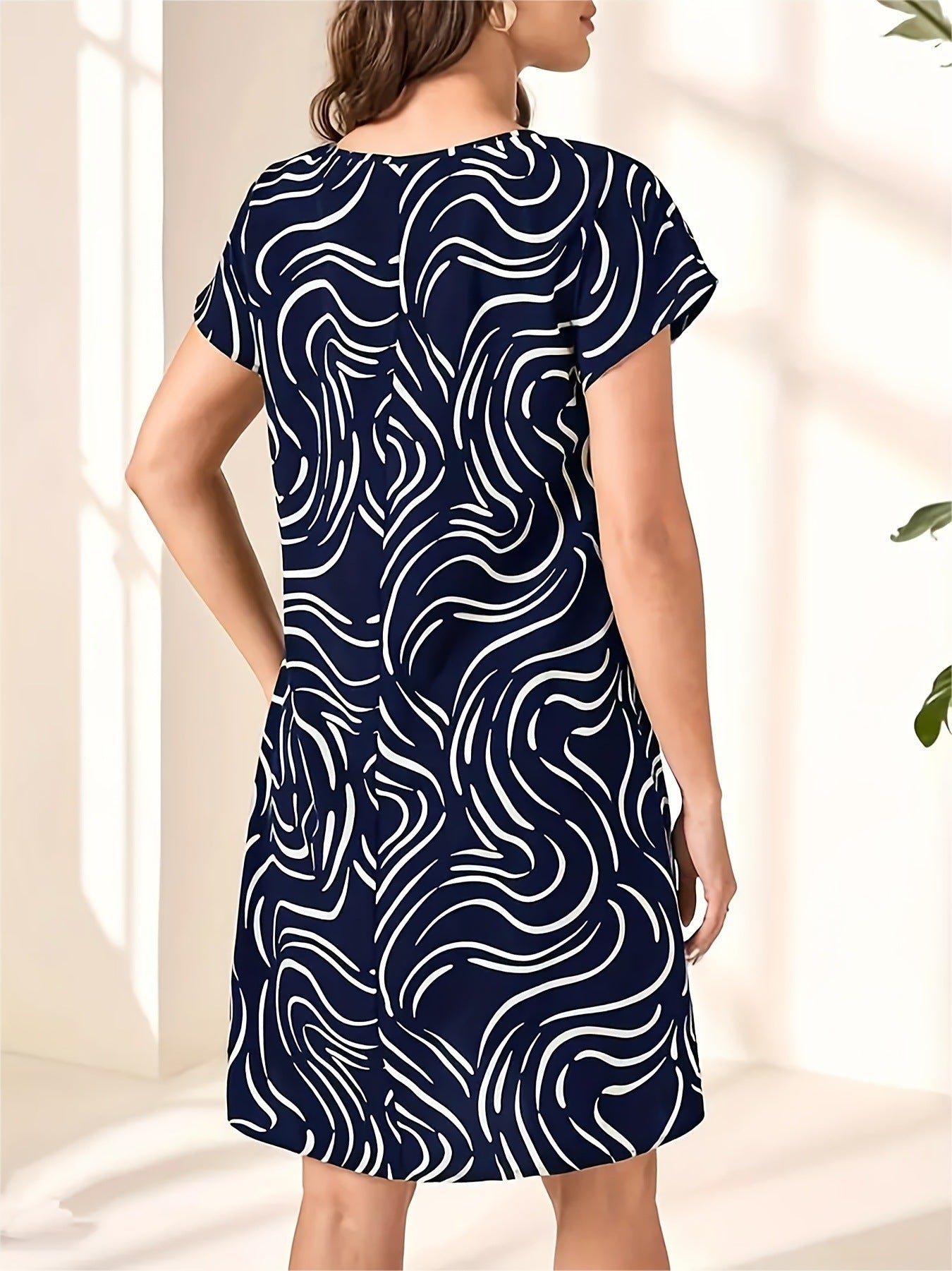 Printed Round Neck Short Sleeve Simple Loose Dress